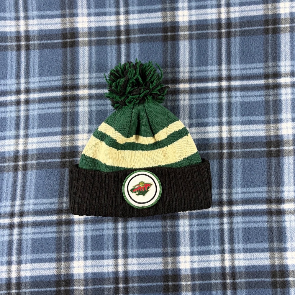 Mitchell & Ness Minnesota Wild NHL Beanie Cuffed Pom Hat Green Black Cream KS51Z